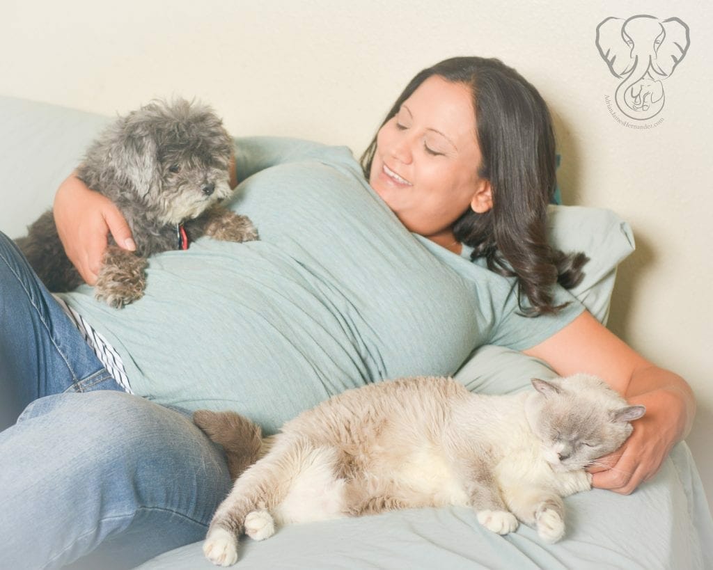 Maternity Photo with Saki and Amy Anne