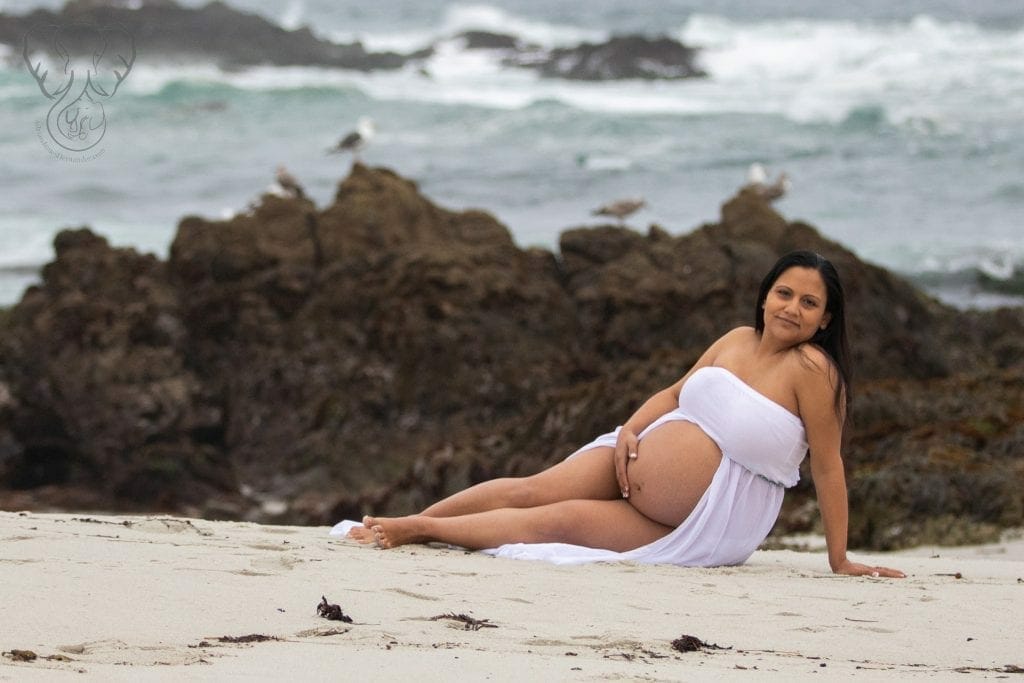 Maternity photo, Pebble Peach, California (Sarah Perry Photography)